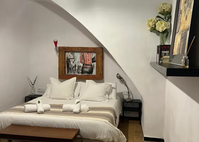 Triana Castilla Rio In Unique Building Apartment *